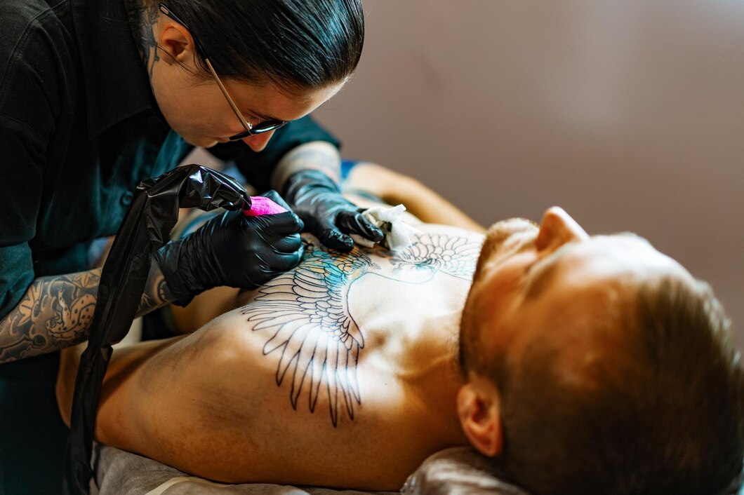 Poradnik pielęgnacji i potencjalne ryzyka tatuażu – jak wykorzystać maszynkę rotacyjną do osiągnięcia najlepszych efektów
